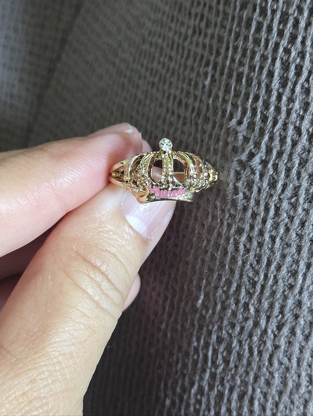 Juicy🍊 Couture Textured Crown👑 Ring💍 - Picture 12 of 16